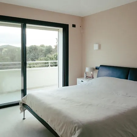 Paola Appartement *